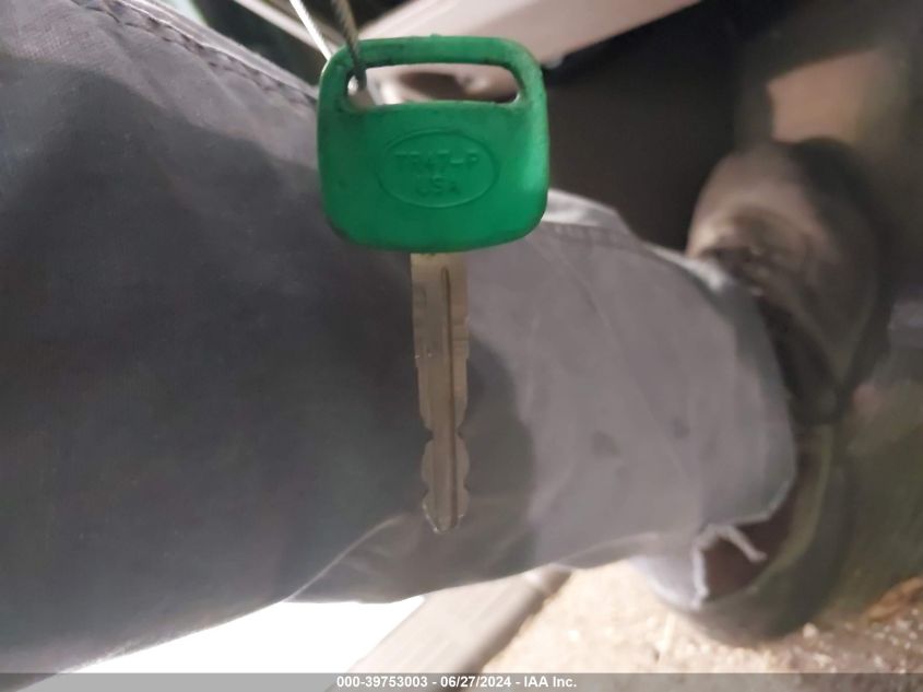 2000 Toyota Tacoma VIN: 4TAPM62N9YZ574274 Lot: 39753003