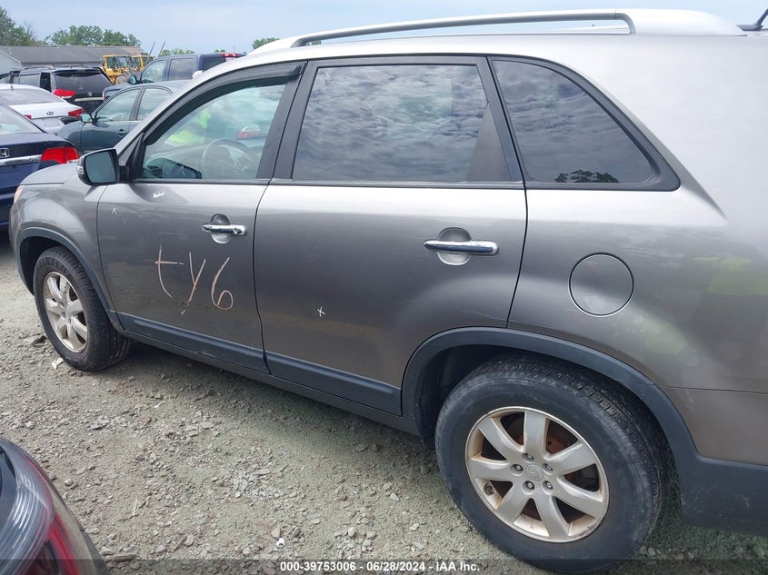 2011 Kia Sorento Lx VIN: 5XYKTDA18BG036837 Lot: 39753006