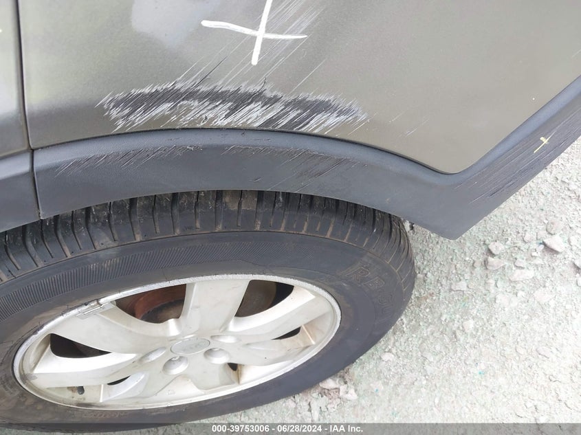 2011 Kia Sorento Lx VIN: 5XYKTDA18BG036837 Lot: 39753006