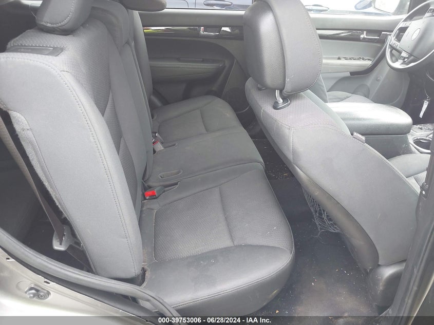 2011 Kia Sorento Lx VIN: 5XYKTDA18BG036837 Lot: 39753006