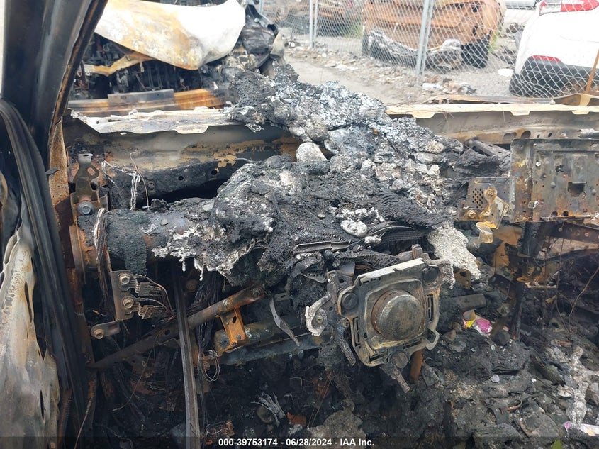 2021 TOYOTA CAMRY SE - 4T1G11AK1MU522163