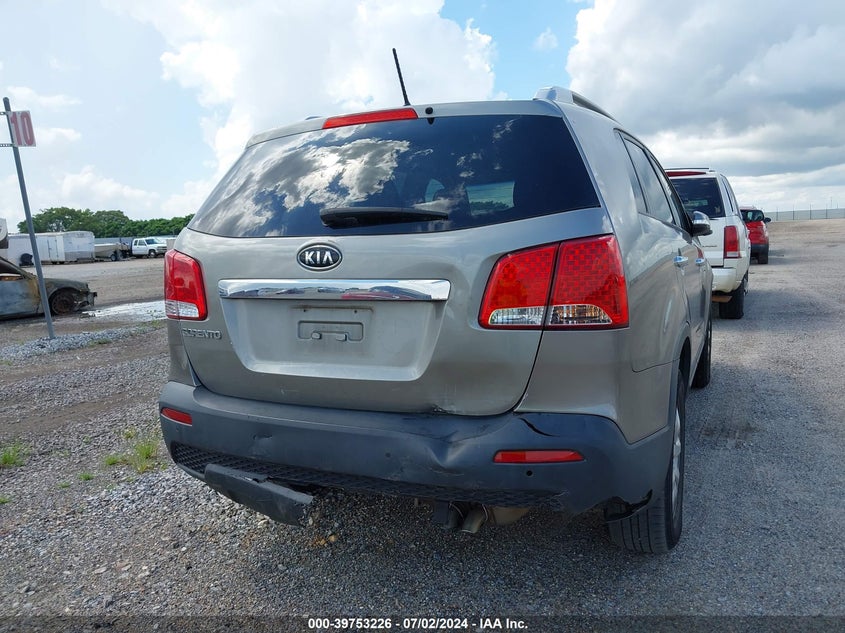 2011 Kia Sorento Lx VIN: 5XYKT3A1XBG011934 Lot: 39753226