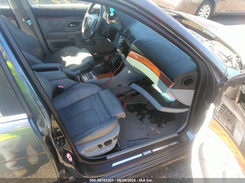 2000 BMW 528 I Automatic VIN: WBADM6342YGV02659 Lot: 39753301