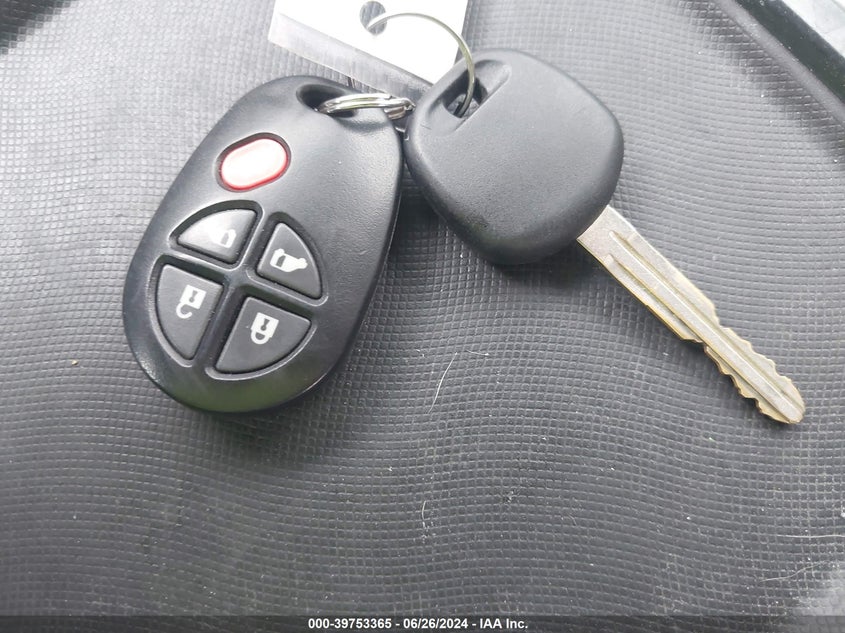 2017 Toyota Sienna Le 8 Passenger VIN: 5TDKZ3DC6HS790739 Lot: 39753365