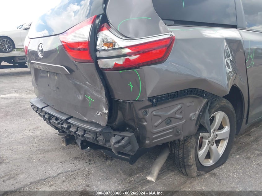 2017 Toyota Sienna Le 8 Passenger VIN: 5TDKZ3DC6HS790739 Lot: 39753365