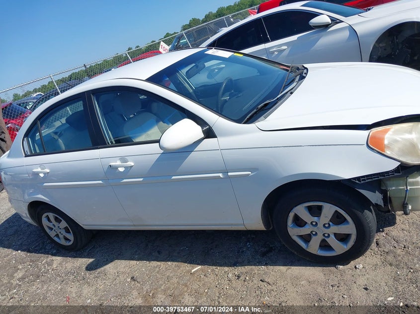2008 Hyundai Accent Gls VIN: KMHCN46C58U189929 Lot: 39753467