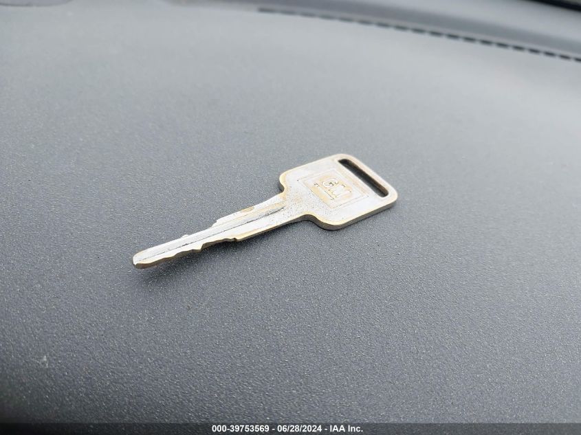 2002 Chevrolet Tracker VIN: 2CNBJ18C226913620 Lot: 39753569