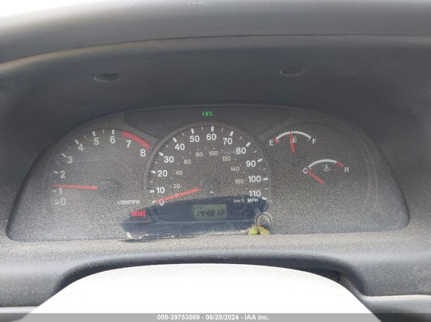 2002 Chevrolet Tracker VIN: 2CNBJ18C226913620 Lot: 39753569