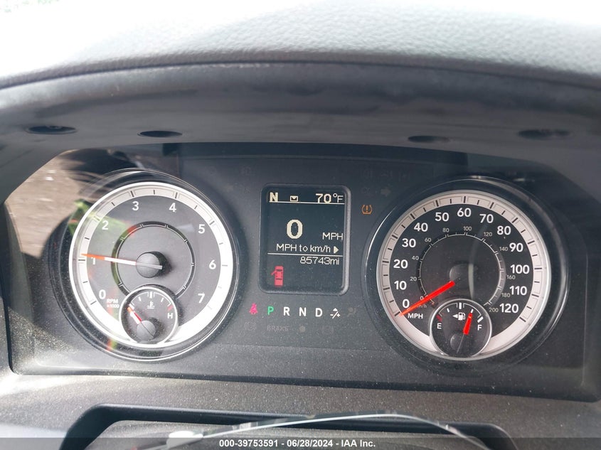 2017 RAM 1500 EXPRESS  4X4 5'7 BOX - 1C6RR7KT8HS834196