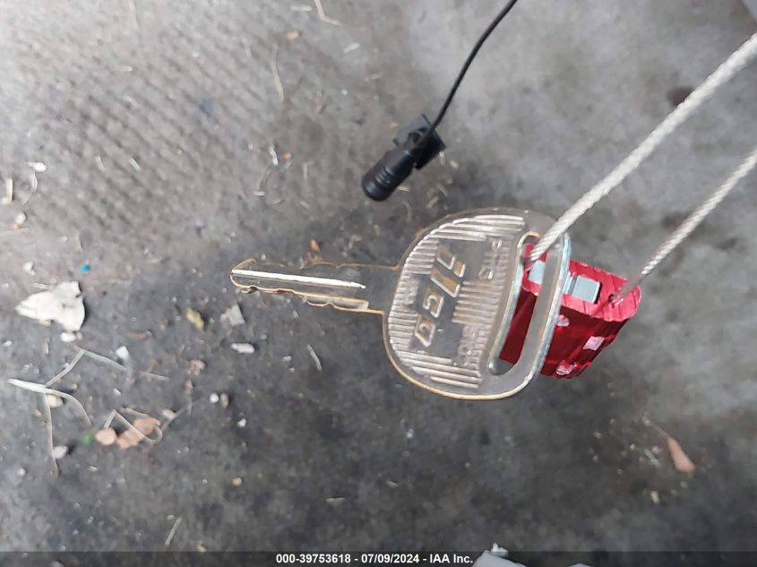 2005 Chevrolet Tahoe Z71 VIN: 1GNEK13T25R221847 Lot: 39753618