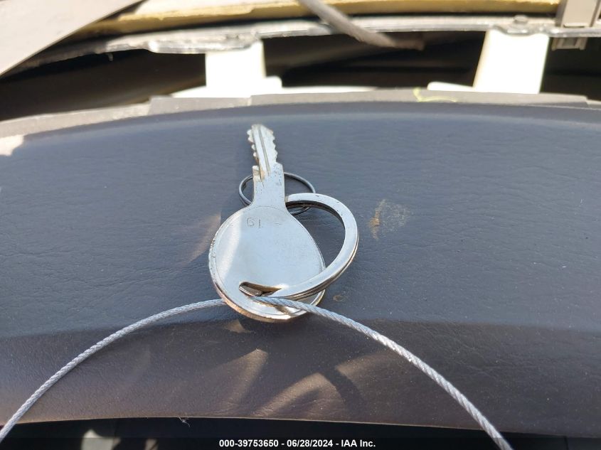 2003 Chrysler Town & Country Lx VIN: 2C4GP44303R161707 Lot: 39753650