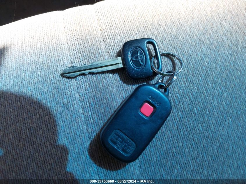 2000 Toyota Camry Le VIN: JT2BG22K9Y0448501 Lot: 39753660