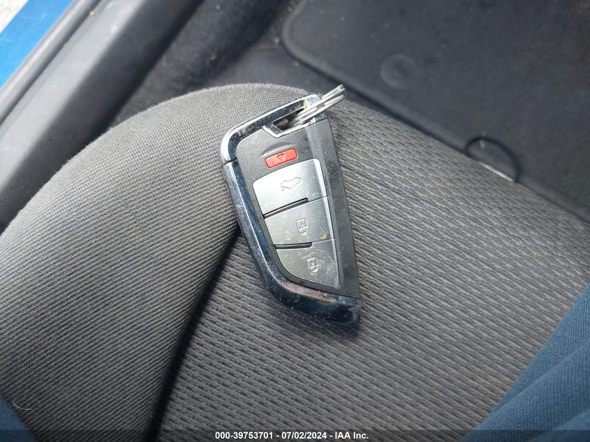 2018 CHEVROLET CRUZE LT - 1G1BE5SM2J7222175