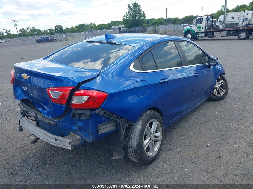 2018 CHEVROLET CRUZE LT - 1G1BE5SM2J7222175