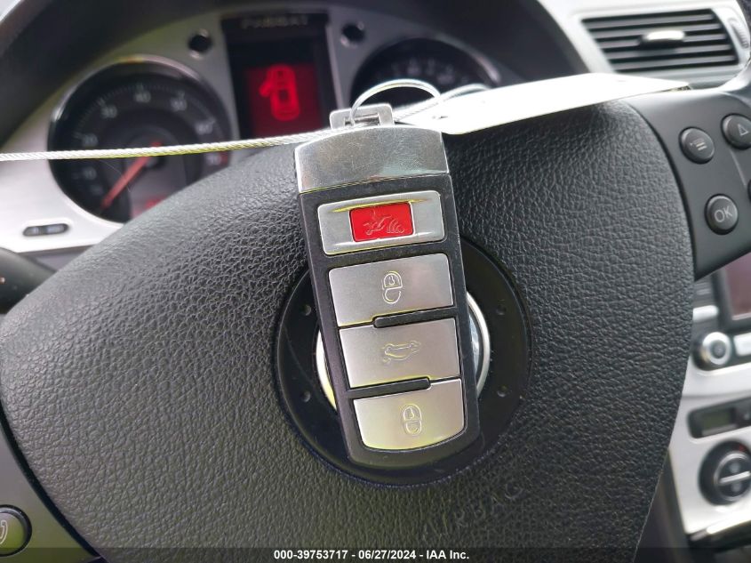 2008 Volkswagen Passat Vr6 VIN: WVWCU73C88P007104 Lot: 39753717