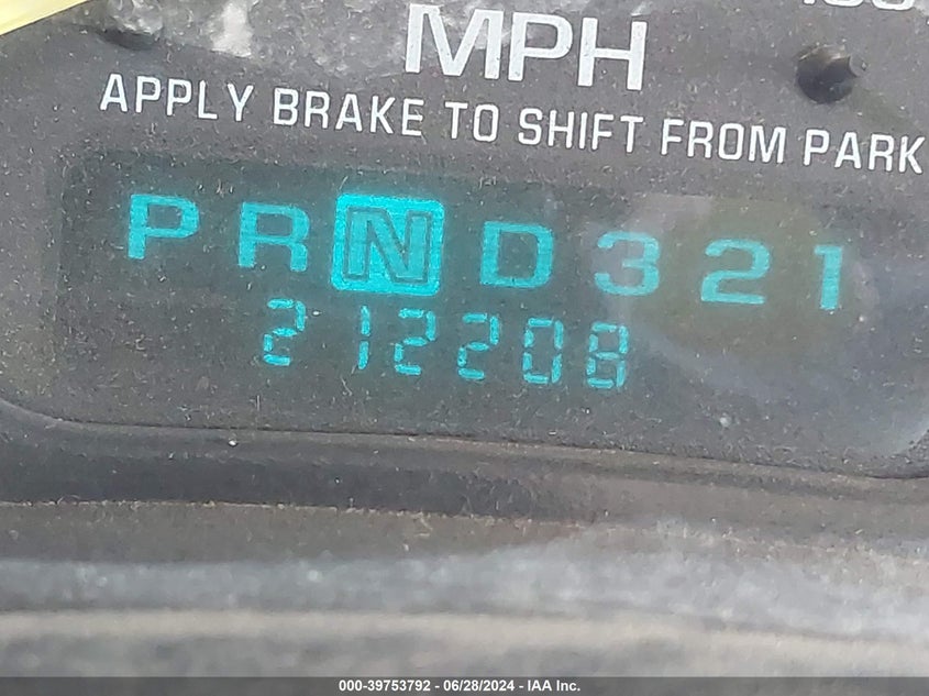 2001 Chevrolet Silverado K1500 VIN: 2GCEK19T311281574 Lot: 39753792