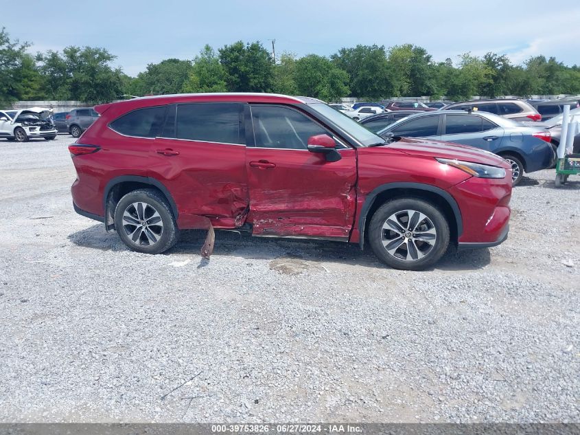 2022 TOYOTA HIGHLANDER XLE - 5TDGZRAH1NS540653