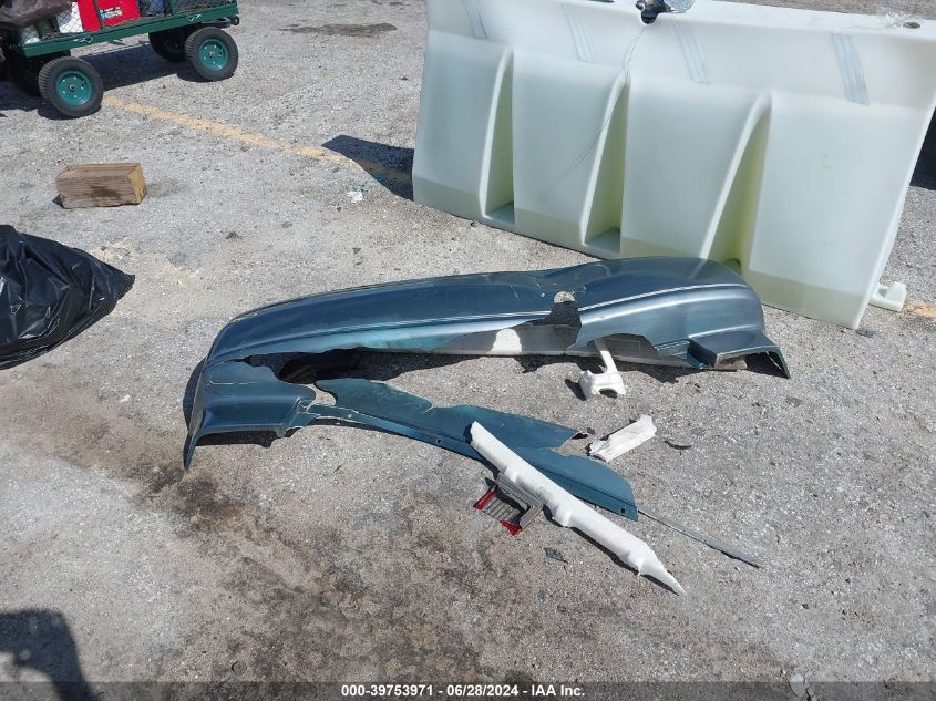 2000 Toyota Camry Le VIN: 4T1BG22K1YU958949 Lot: 39753971