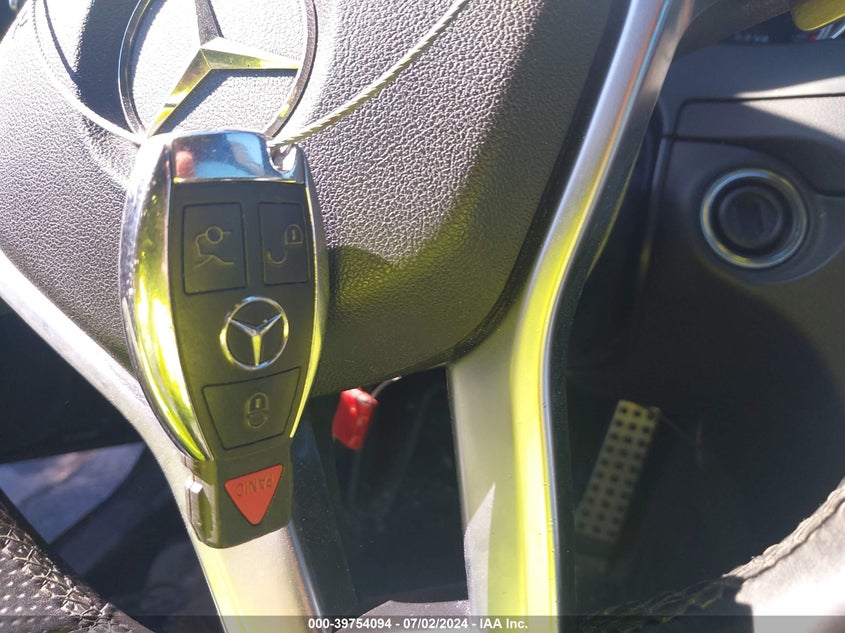 2013 MERCEDES-BENZ C 63 AMG - WDDGF7HB5DA858498