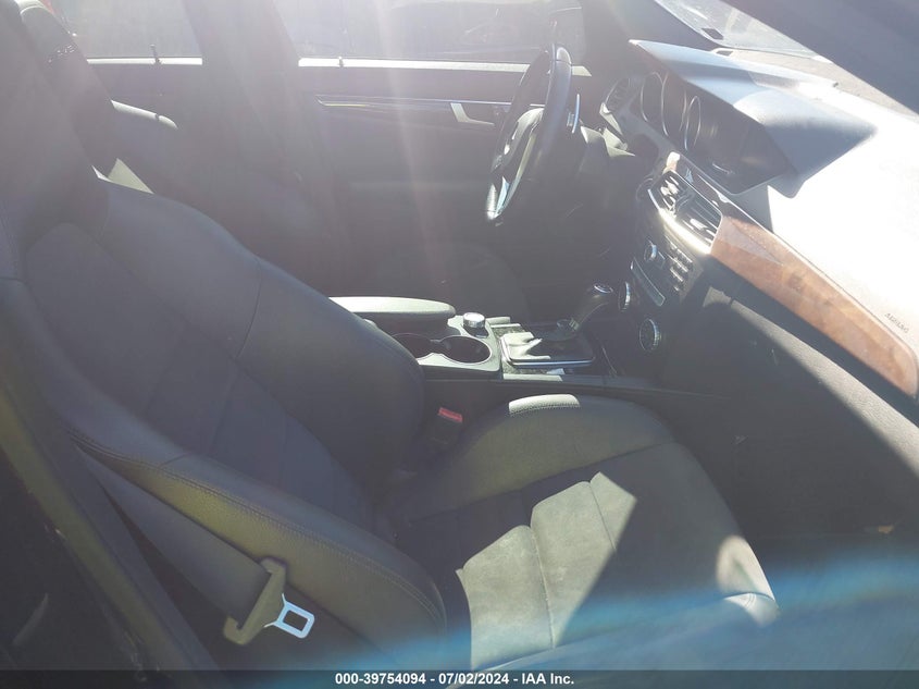 2013 MERCEDES-BENZ C 63 AMG - WDDGF7HB5DA858498