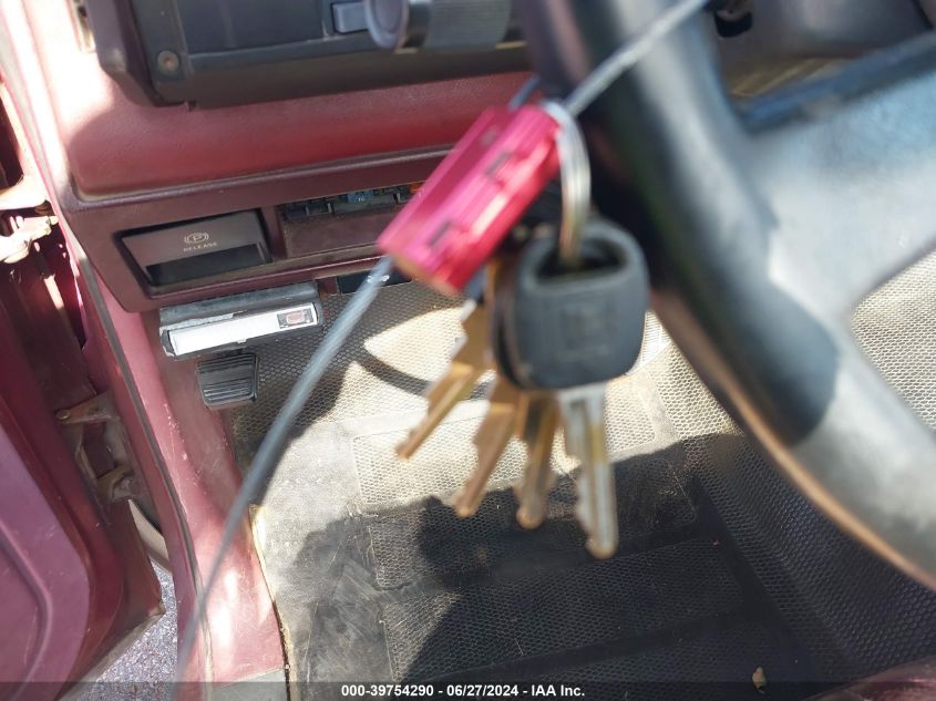 1988 Chevrolet Gmt-400 C1500 VIN: 2GCDC14K8J1106406 Lot: 39754290