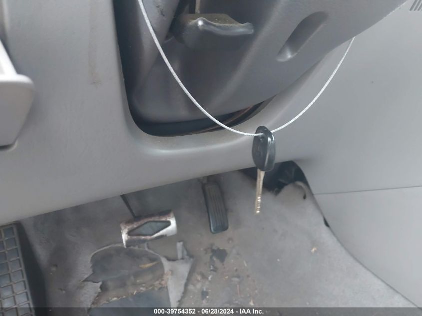 2005 Toyota Corolla Le VIN: 2T1BR32E35C398696 Lot: 39754352