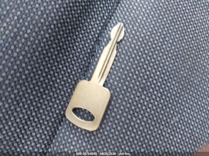 2005 Ford Crown Victoria Police VIN: 2FAHP71W35X149947 Lot: 39754359