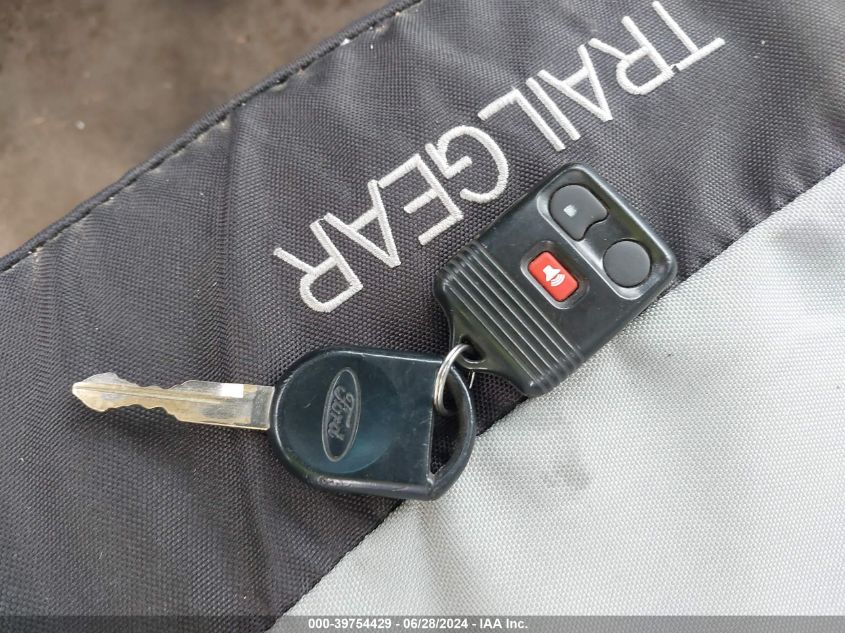 2005 Ford Escape Xls VIN: 1FMYU02Z75KC44657 Lot: 39754429