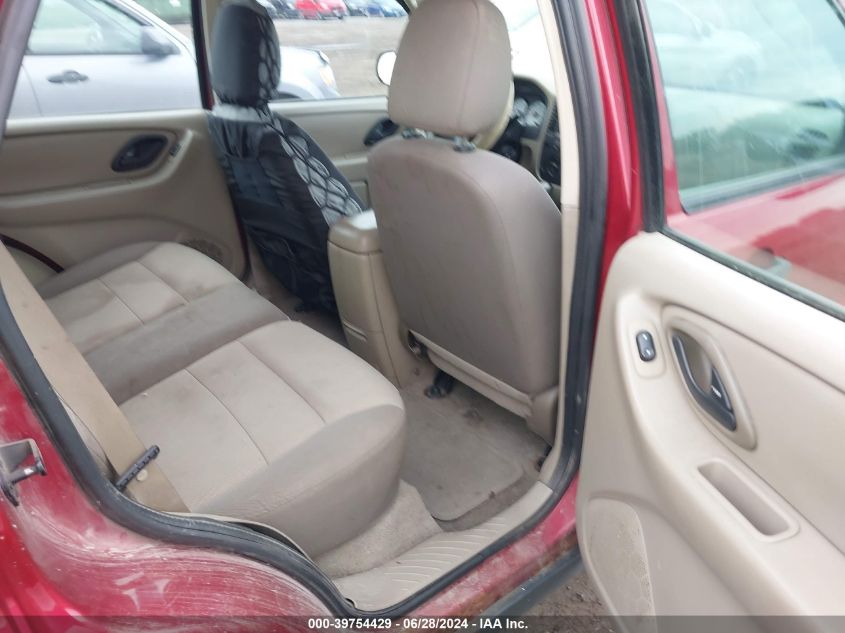 2005 Ford Escape Xls VIN: 1FMYU02Z75KC44657 Lot: 39754429