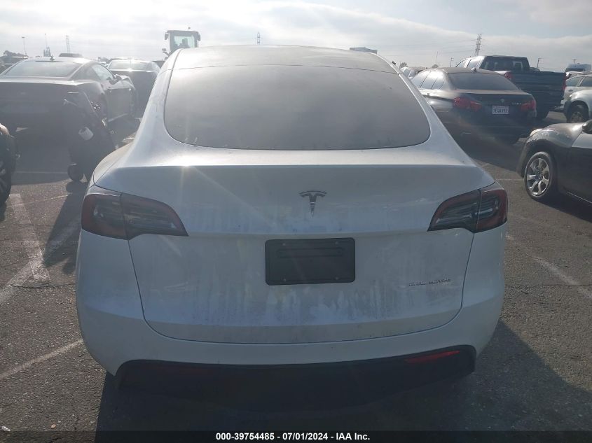 2024 Tesla Model Y Long Range Dual Motor All-Wheel Drive VIN: 7SAYGDEE4RF064523 Lot: 39754485