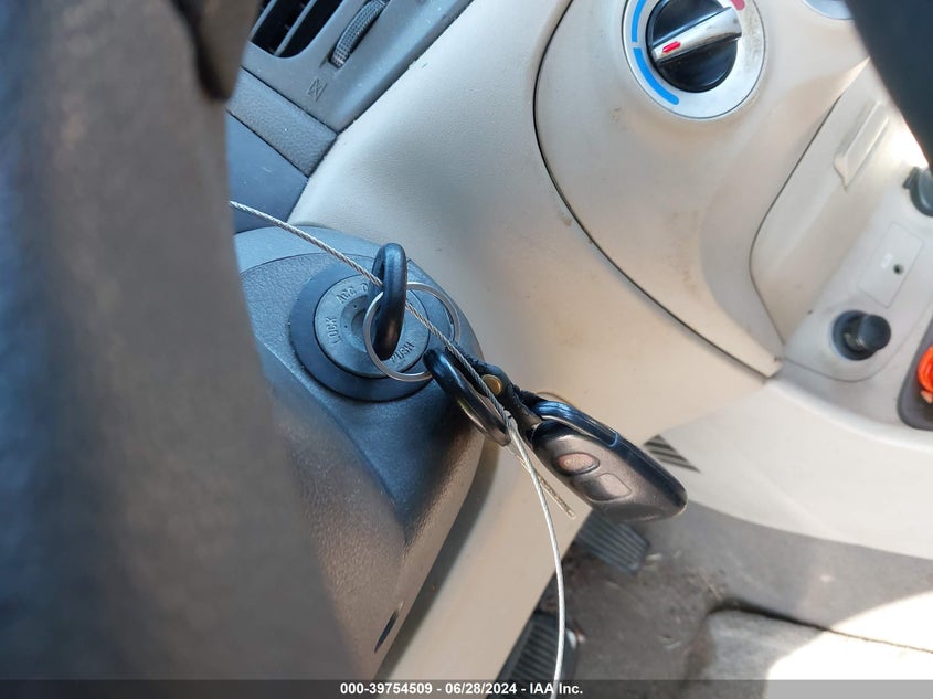 2008 Hyundai Accent Gls VIN: KMHCN46C68U234960 Lot: 39754509