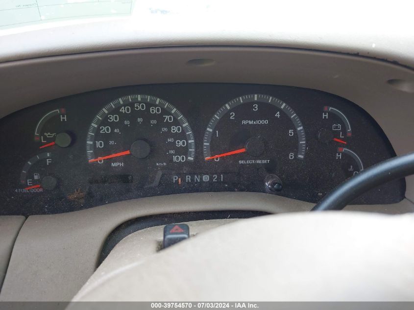 2002 Ford Expedition Eddie Bauer VIN: 1FMRU17L22LA10611 Lot: 39754570