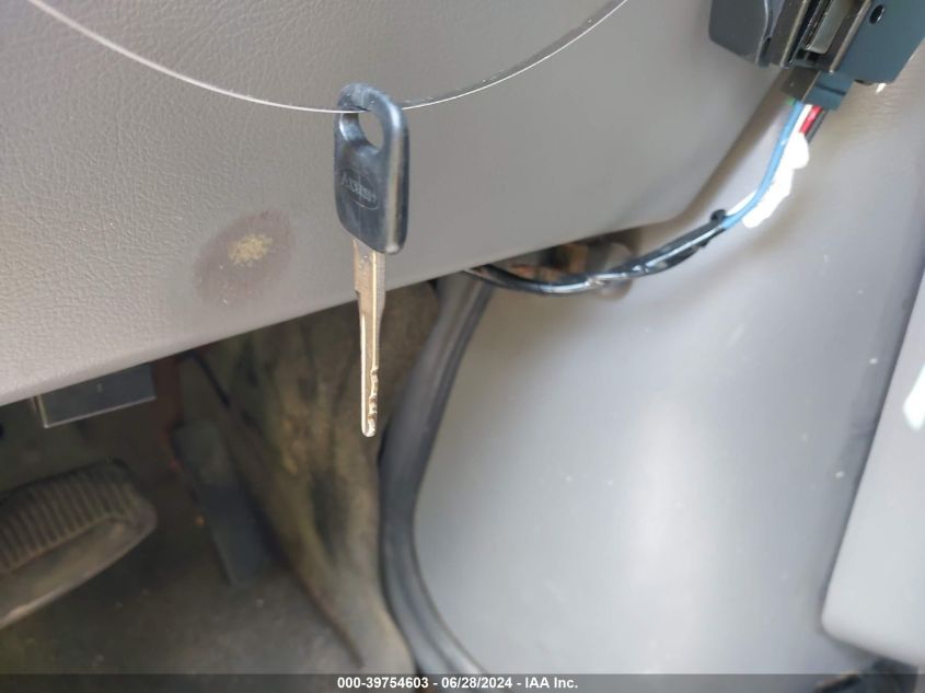 2001 Ford E-350 Super Duty Commercial/Recreational VIN: 1FTSE34LX1HA18962 Lot: 39754603