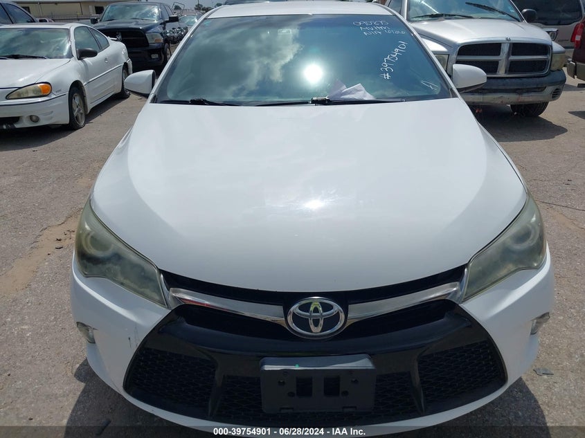 2015 Toyota Camry Se VIN: 4T1BF1FK1FU090875 Lot: 39754901