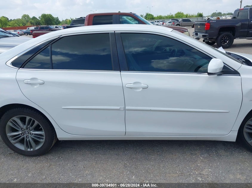 2015 Toyota Camry Se VIN: 4T1BF1FK1FU090875 Lot: 39754901