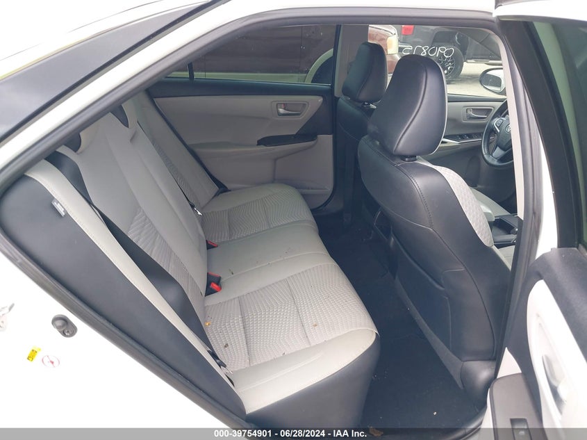 2015 Toyota Camry Se VIN: 4T1BF1FK1FU090875 Lot: 39754901