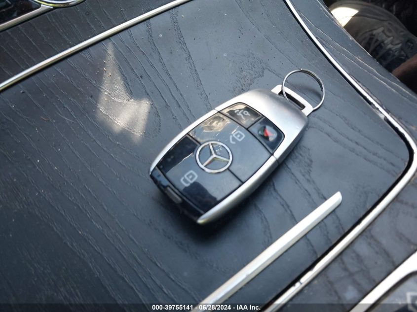 2018 Mercedes-Benz E 300 VIN: WDDZF4JB4JA480011 Lot: 39755141