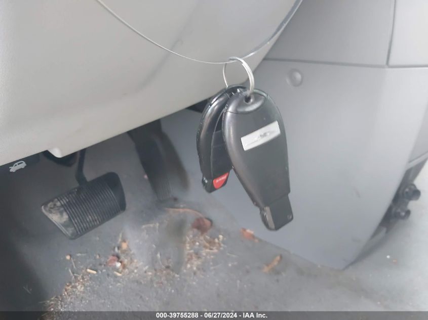 2010 Chrysler Town & Country Touring VIN: 2A4RR5D12AR240326 Lot: 39755288