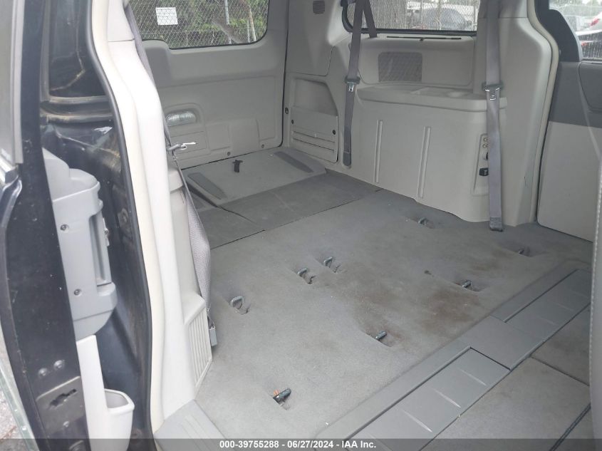 2010 Chrysler Town & Country Touring VIN: 2A4RR5D12AR240326 Lot: 39755288