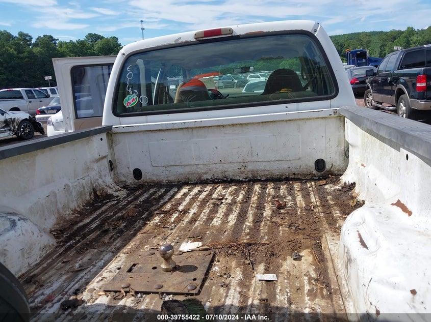 2000 Ford F-250 Lariat/Xl/Xlt VIN: 1FTNW20F0YEE01633 Lot: 39755422