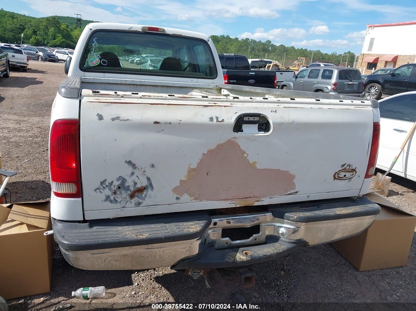 2000 Ford F-250 Lariat/Xl/Xlt VIN: 1FTNW20F0YEE01633 Lot: 39755422