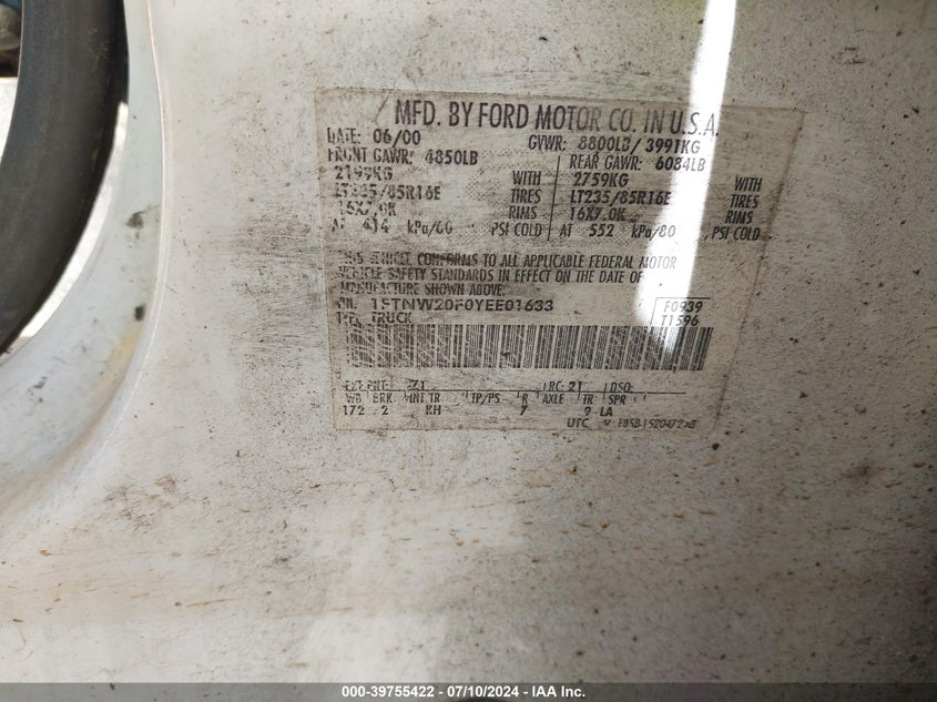 2000 Ford F-250 Lariat/Xl/Xlt VIN: 1FTNW20F0YEE01633 Lot: 39755422