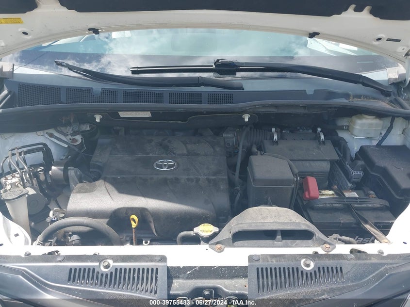 2011 Toyota Sienna Le V6 VIN: 5TDKK3DC0BS041477 Lot: 39755483