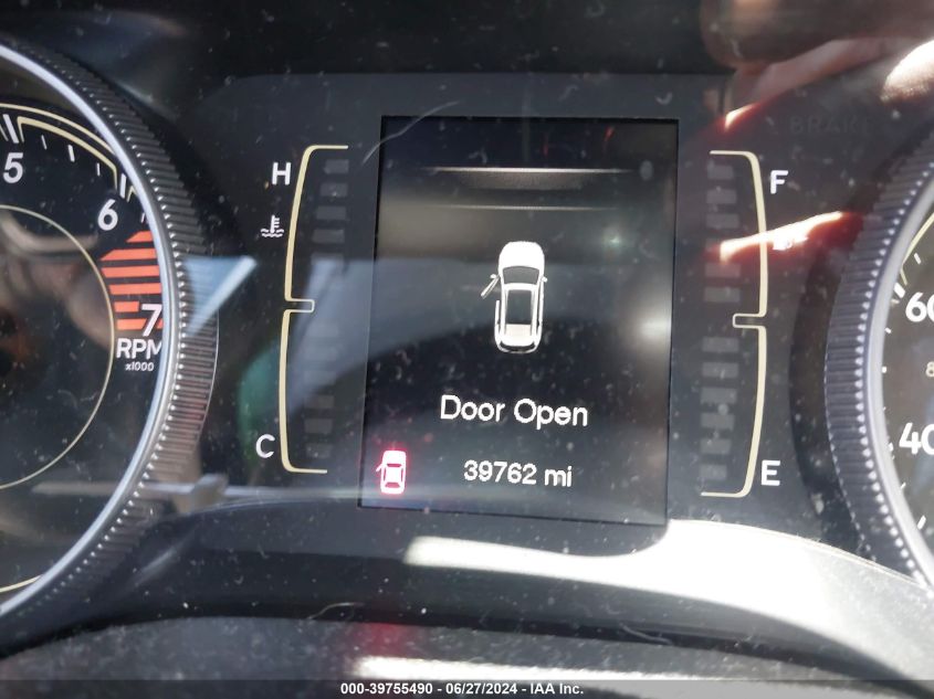 2017 Jeep Cherokee Latitude VIN: 1C4PJLCB2HW668059 Lot: 39755490