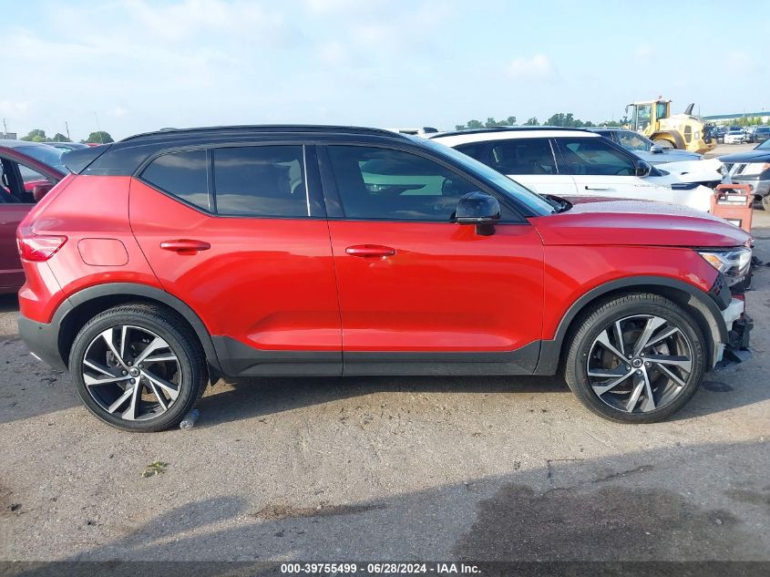 2019 Volvo Xc40 T5 Momentum/T5 R-Design VIN: YV4162XZXK2017685 Lot: 39755499