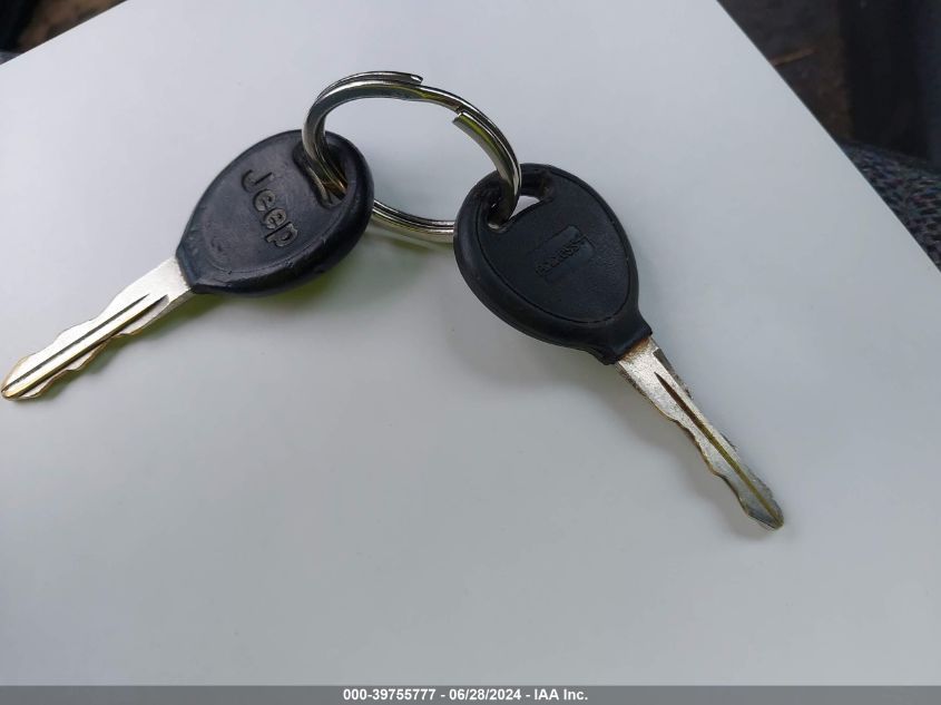 2000 Jeep Cherokee Sport VIN: 1J4FF48S4YL262887 Lot: 39755777