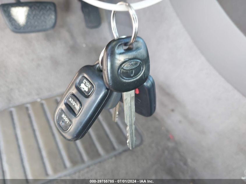 2004 Toyota Camry Le V6 VIN: 4T1BF32K64U067817 Lot: 39755785