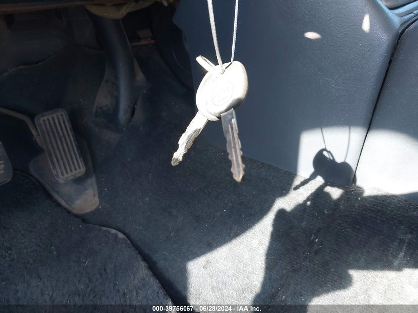 2000 Chevrolet Silverado 1500 Ls VIN: 2GCEK19T4Y1225878 Lot: 39756067