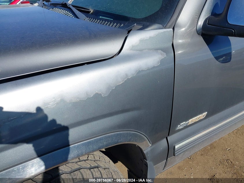 2000 Chevrolet Silverado 1500 Ls VIN: 2GCEK19T4Y1225878 Lot: 39756067