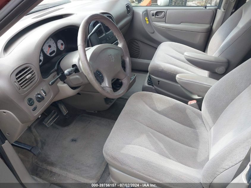 2003 Dodge Grand Caravan Sport VIN: 2D8GT44L53R105856 Lot: 39756157